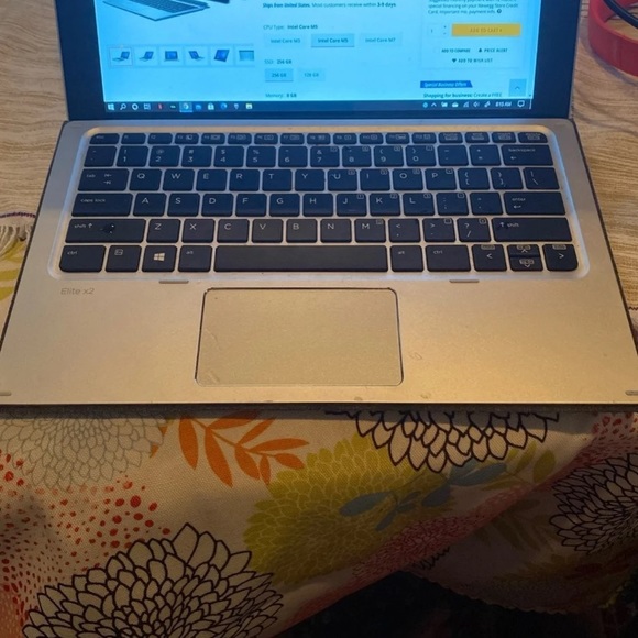 HP Elite x2 2 in 1 Laptop - Picture 2 of 3